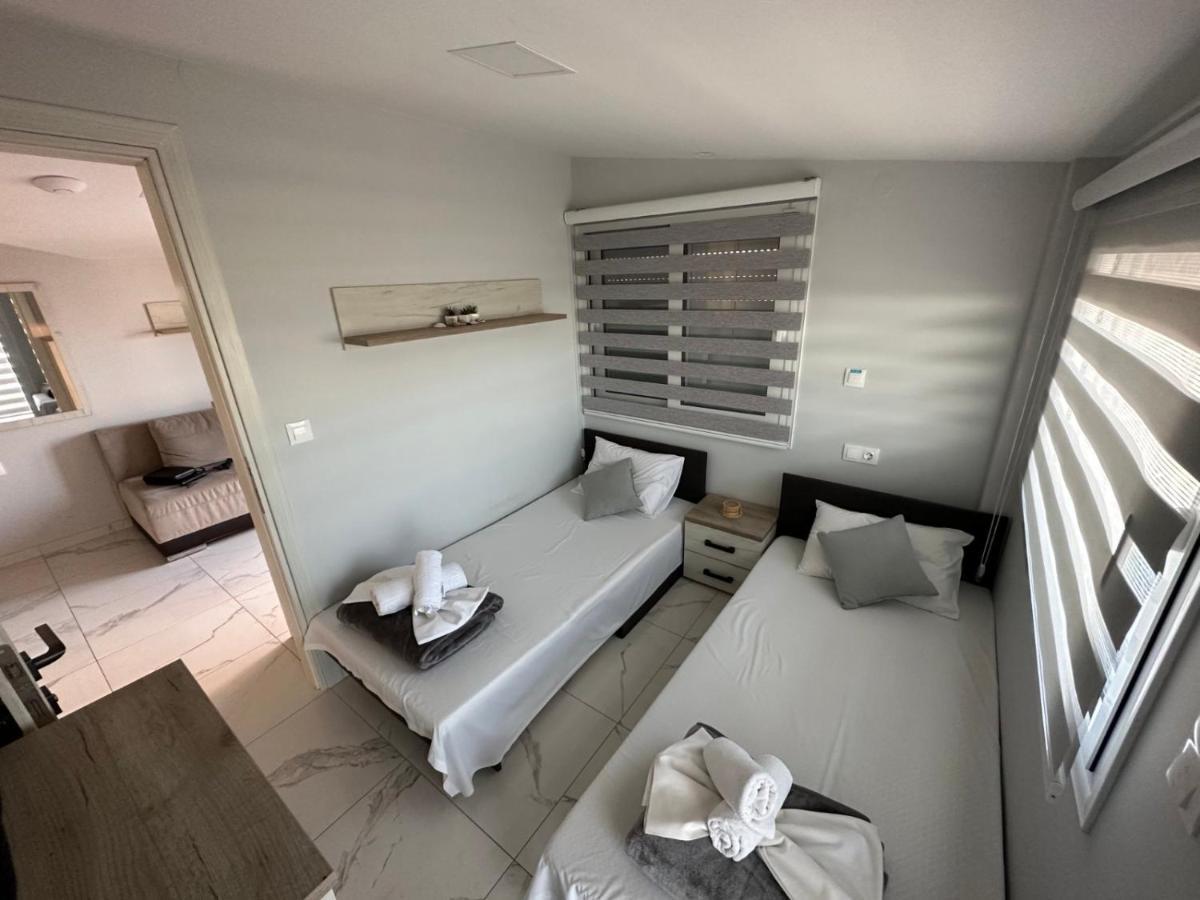 Apartments Nera Paralia-Apartment With Sea View מראה חיצוני תמונה