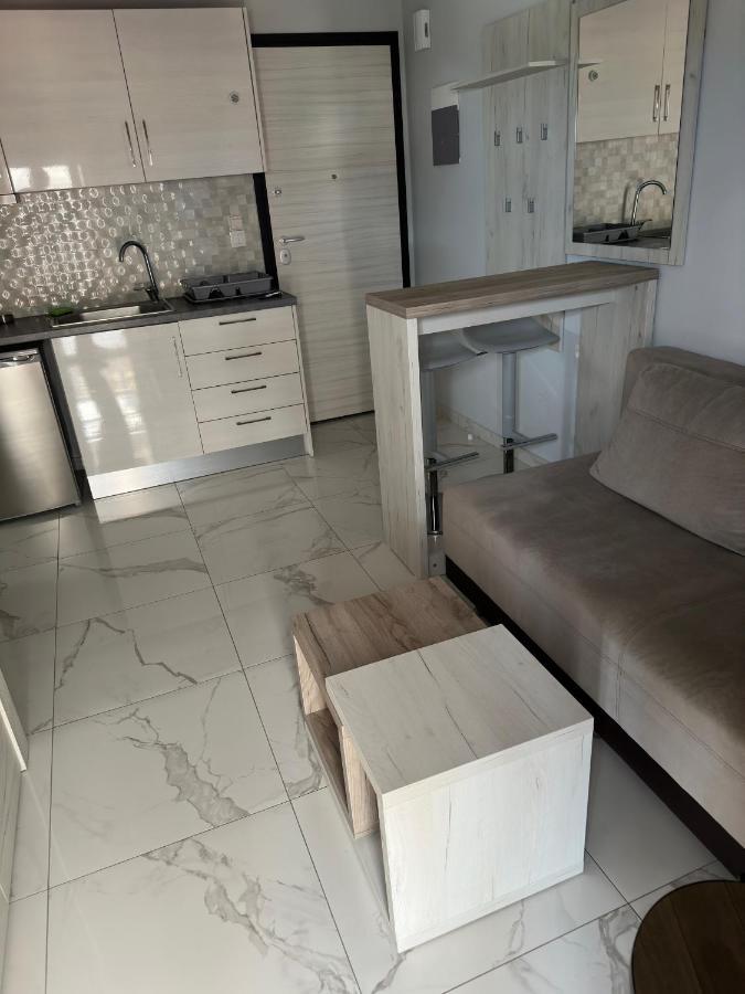 Apartments Nera Paralia-Apartment With Sea View מראה חיצוני תמונה